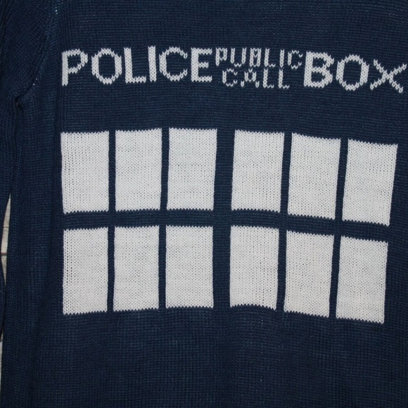 ✨ Hot Topic BBC POLICE BOX Dr. Who Sweater HW2008 - Picture 5 of 7